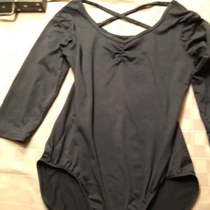 Danskin Leo Girls 14-16 nylon/spandex material